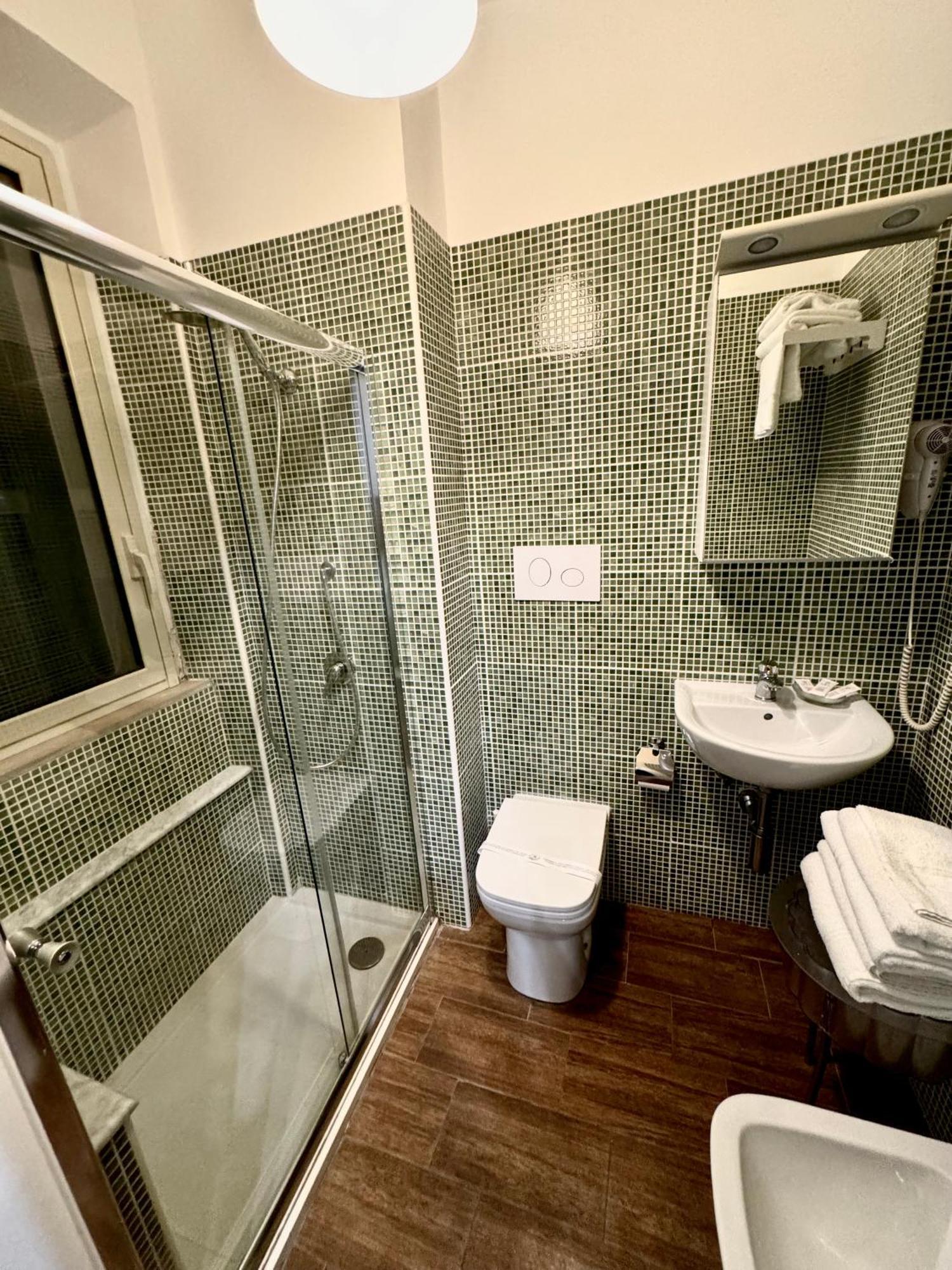 Enotria Bnb Bed & Breakfast Reggio di Calabria Bagian luar foto