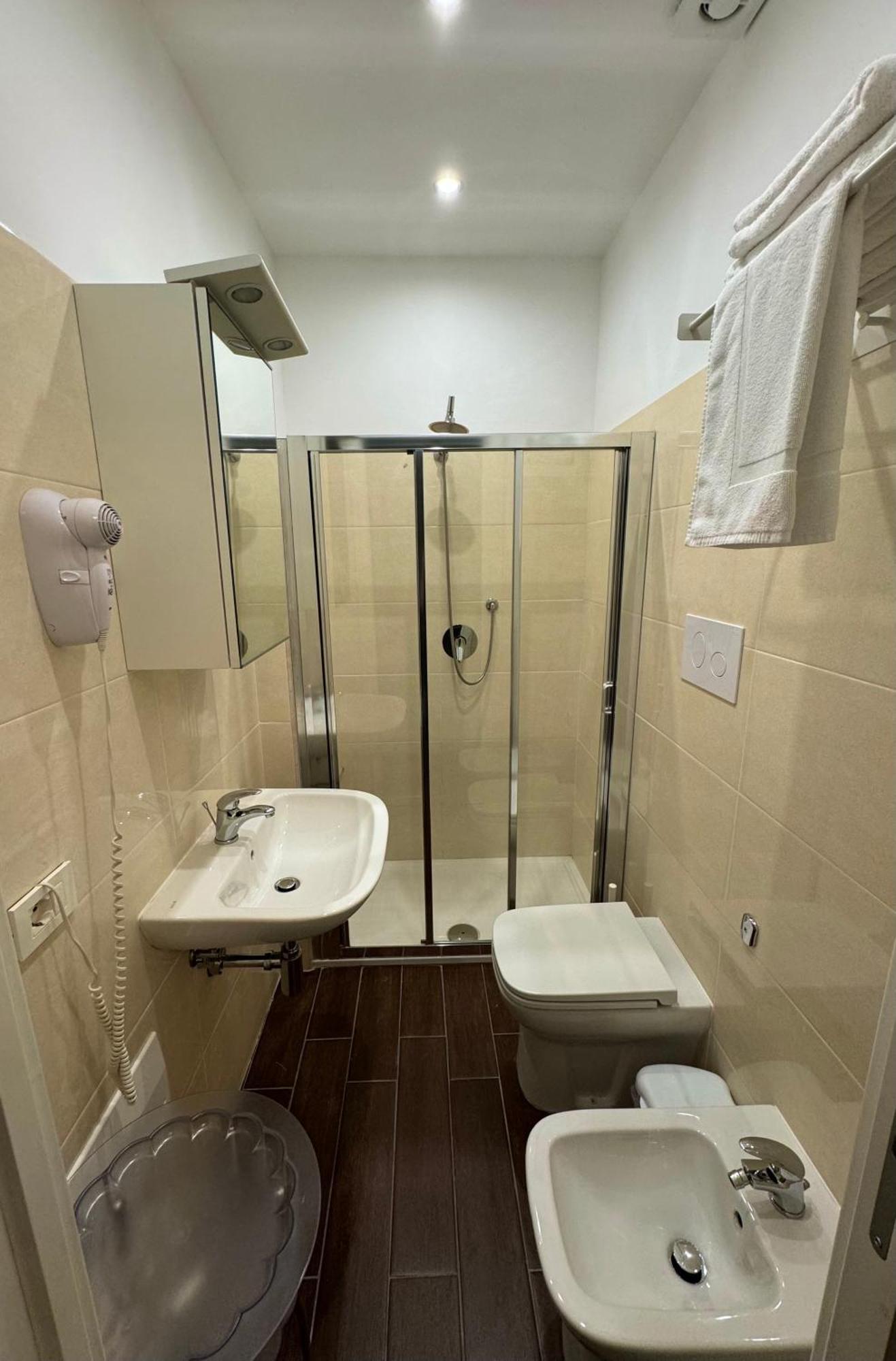 Enotria Bnb Bed & Breakfast Reggio di Calabria Bagian luar foto